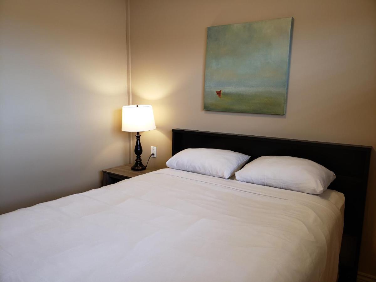 Parlee Beach Motel เชดิแอก ภายนอก รูปภาพ